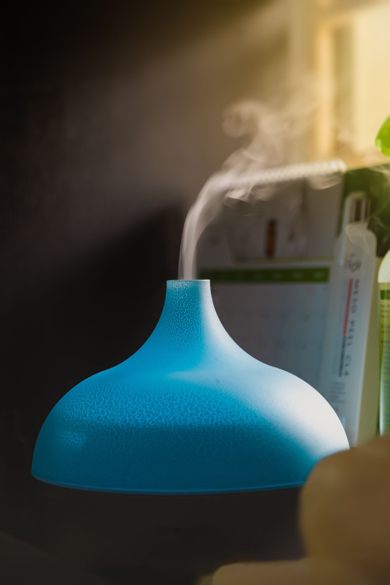 White ultrasonic aroma essential oil diffuser with 7-color LED ambient light